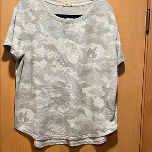 Jane and Delancey Light Gray Knit Top